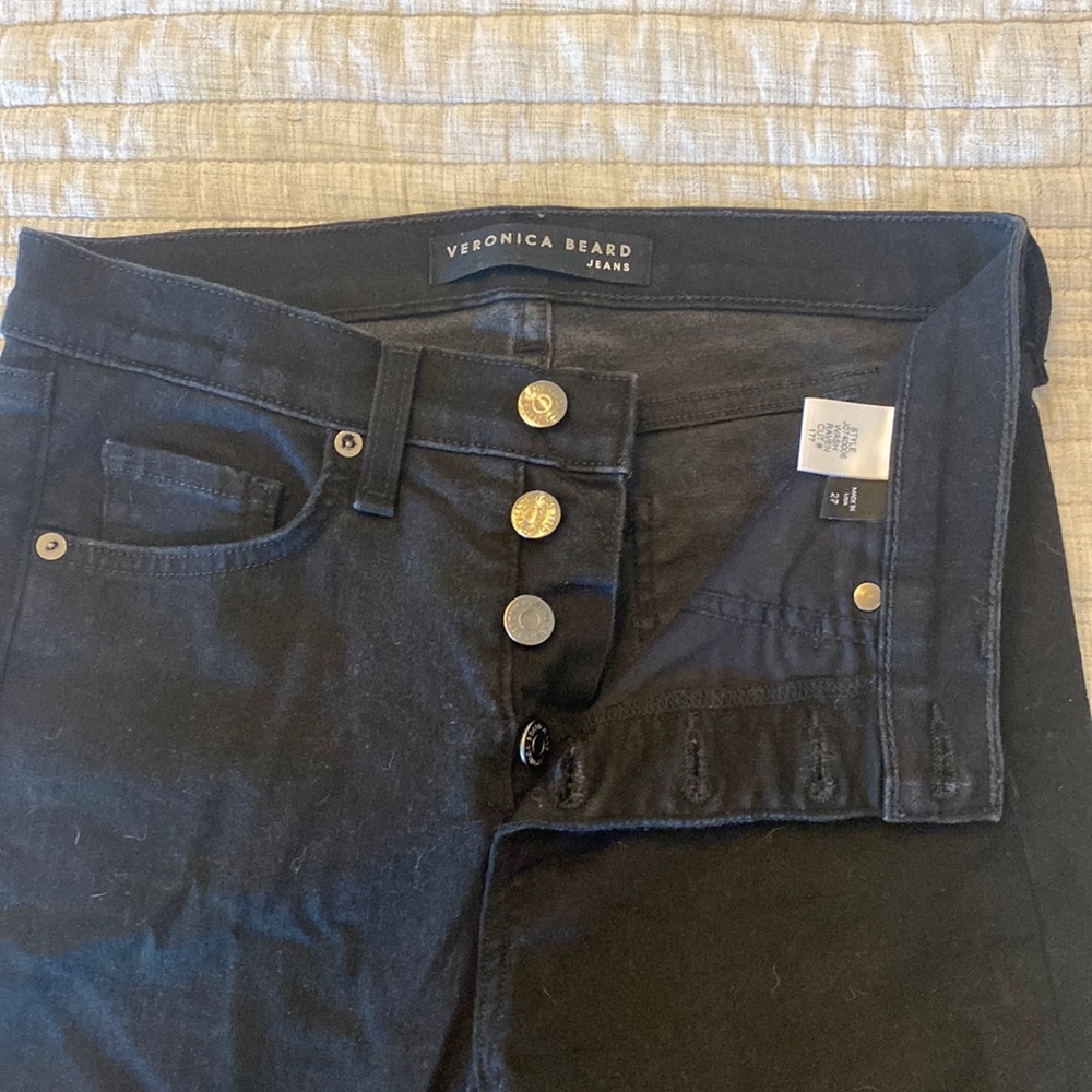 Veronica Beard black Debbie 10” skinny jeans